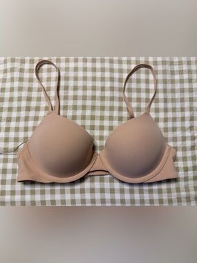 SKIMS Smooth Nude T-Shirt Bra - Beige